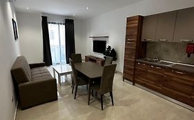 Modern 1 Bedroom Apartment In Gzira